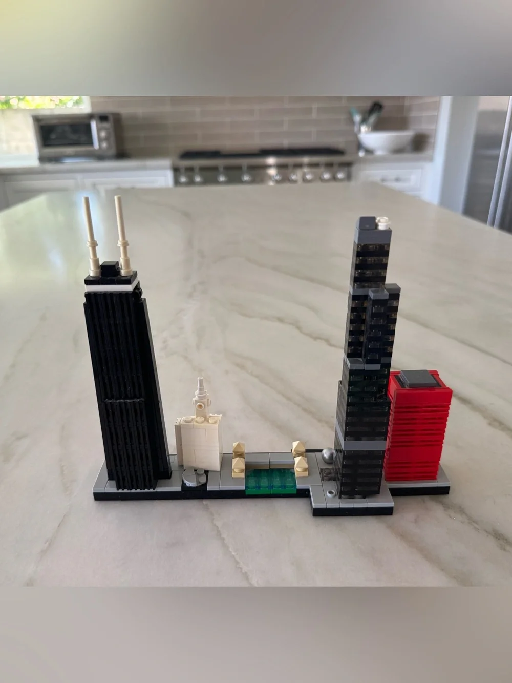 Lego Chicago Miniature Building Set - Red, Black, White, Green Accent - Picture 3 of 4